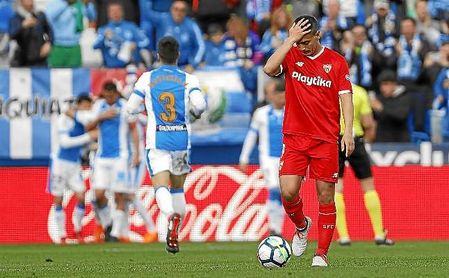 Ben Yedder se lamenta en el partido ante el Leganés en Butarque. Ben Yedder se lamenta en el partido ante el Leganés en Butarque.