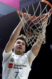 83-71. El Real Madrid reacciona a tiempo ante un rocoso Valencia 83-71. El Real Madrid reacciona a tiempo ante un rocoso Valencia