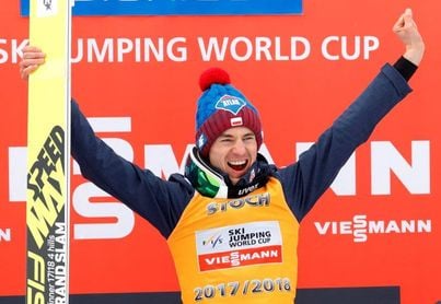 El polaco Kamil Stoch, ya campeón, gana en Eslovenia la última prueba El polaco Kamil Stoch, ya campeón, gana en Eslovenia la última prueba