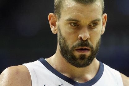 108-103. Brooks debuta con los Grizzlies y lidera el triunfo 108-103. Brooks debuta con los Grizzlies y lidera el triunfo