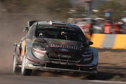 El asfalto corso acoge otro duelo Ogier-Neuville El asfalto corso acoge otro duelo Ogier-Neuville