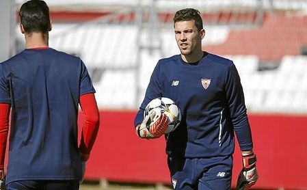 Soria ha desbancado a Rico de la titularidad. Soria ha desbancado a Rico de la titularidad.