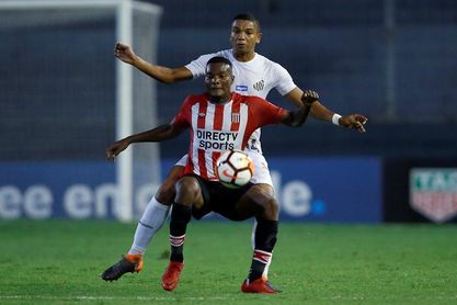 0-1. Santos toma el liderato del Grupo 6 al vencer a Estudiantes en Argentina 0-1. Santos toma el liderato del Grupo 6 al vencer a Estudiantes en Argentina