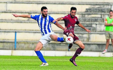 Núñez, capitán del Écija: "No entraremos en descenso" Núñez, capitán del Écija: "No entraremos en descenso"