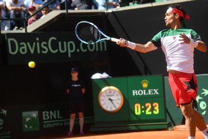 Fognini vence a Chardy e iguala la eliminatoria (1-1) Fognini vence a Chardy e iguala la eliminatoria (1-1)