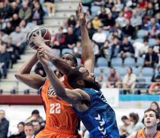 El Valencia supera su propio récord y logra una nueva mejor marca de triples con 22 El Valencia supera su propio récord y logra una nueva mejor marca de triples con 22