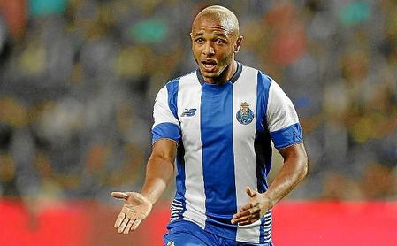 Brahimi, en un partido con el Oporto esta temporada. Brahimi, en un partido con el Oporto esta temporada.