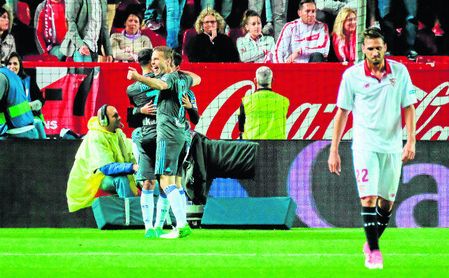 Primer servicio como verdiblancos de Pau López, Canales e Inui Primer servicio como verdiblancos de Pau López, Canales e Inui