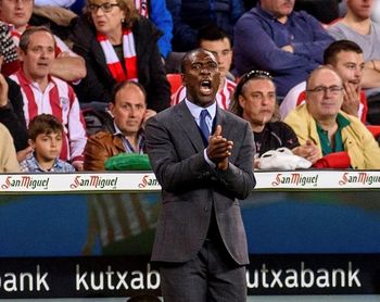 Seedorf premia a los titulares de Bilbao antes de medirse al Sevilla Seedorf premia a los titulares de Bilbao antes de medirse al Sevilla