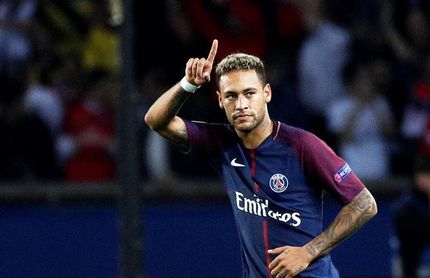 Neymar felicita a sus compañeros del PSG desde Brasil Neymar felicita a sus compañeros del PSG desde Brasil