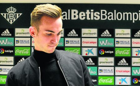 En el club confían en que Fabián siga jugando en el Betis, al menos, una temporada más. En el club confían en que Fabián siga jugando en el Betis, al menos, una temporada más.