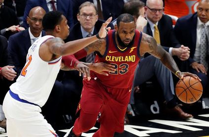 100-104. James y Korver recuperan la ventaja de campo para los Cavaliers 100-104. James y Korver recuperan la ventaja de campo para los Cavaliers