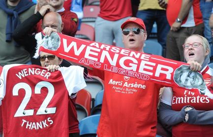 Arsene Wenger se despide del Arsenal con victoria en Huddersfield (0-1) Arsene Wenger se despide del Arsenal con victoria en Huddersfield (0-1)