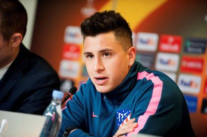 Giménez se retira del entrenamiento por unas molestias Giménez se retira del entrenamiento por unas molestias