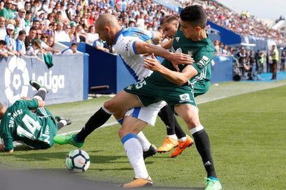 Marc Bartra matizó, mejoró e impulsó al equipo en su vuelta a Europa Marc Bartra matizó, mejoró e impulsó al equipo en su vuelta a Europa