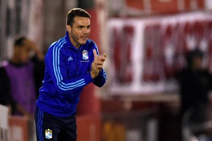 El argentino Mariano Soso dirigirá a Emelec en sustitución del uruguayo Arias El argentino Mariano Soso dirigirá a Emelec en sustitución del uruguayo Arias