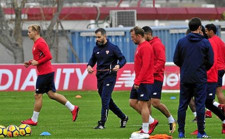 Maresca ejerce de ayudante en la disciplina de Montella. Maresca ejerce de ayudante en la disciplina de Montella.