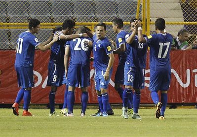 El mexicano Carlos de los Cobos vuelve a El Salvador para dirigir a la selección El mexicano Carlos de los Cobos vuelve a El Salvador para dirigir a la selección