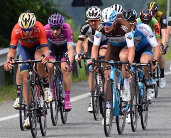 Mikel Nieve conquista la vigésima etapa y Froome defiende la "maglia" rosa Mikel Nieve conquista la vigésima etapa y Froome defiende la "maglia" rosa