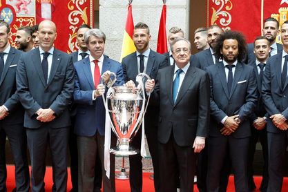 La decimotercera, en seis momentos La decimotercera, en seis momentos