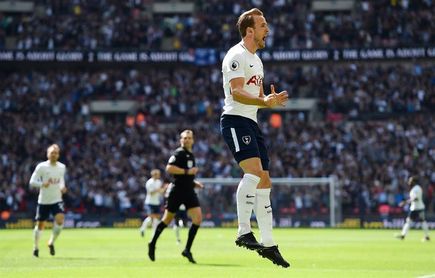 Kane firma un nuevo contrato con el Tottenham hasta 2024 Kane firma un nuevo contrato con el Tottenham hasta 2024