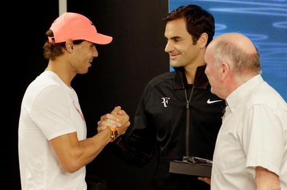 Federer: "Todos los tenistas tenemos que hacer una reverencia a Nadal" Federer: "Todos los tenistas tenemos que hacer una reverencia a Nadal"