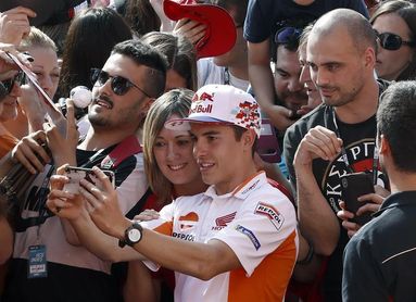 Márquez sobre Lorenzo: "La rivalidad sana tiene que existir" Márquez sobre Lorenzo: "La rivalidad sana tiene que existir"