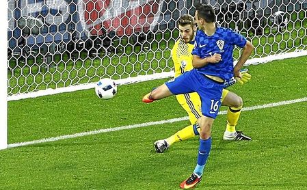 Kalinic está en la órbita del Sevilla FC. Kalinic está en la órbita del Sevilla FC.