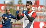 Leno le cierra la puerta del Arsenal a Rico