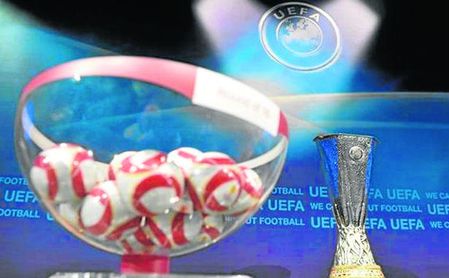 La bola del Sevilla partirá como cabeza de serie, lo que se repetirá en todos los sorteos. La bola del Sevilla partirá como cabeza de serie, lo que se repetirá en todos los sorteos.