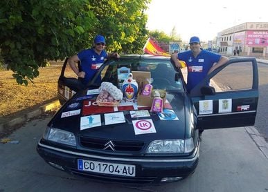 Tres mil kilómetros para refrescar a la selección con el botijo español Tres mil kilómetros para refrescar a la selección con el botijo español