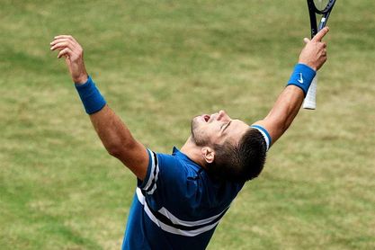 Coric destroza el sueño de Federer que cede el número uno a Nadal Coric destroza el sueño de Federer que cede el número uno a Nadal