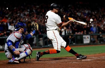3-2. Pence pega doble y sella la victoria de los Gigantes 3-2. Pence pega doble y sella la victoria de los Gigantes