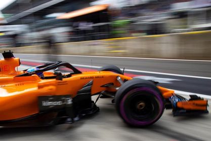 Alonso: "Sabemos que entre dos y tres décimas puede haber ocho coches" Alonso: "Sabemos que entre dos y tres décimas puede haber ocho coches"