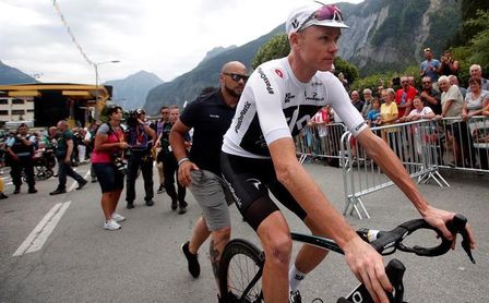 Froome: "En carrera, la organización debe proteger a los corredores" Froome: "En carrera, la organización debe proteger a los corredores"