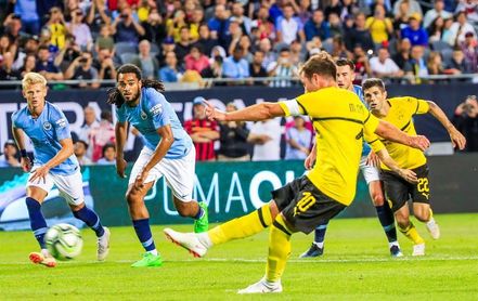 0-1. Götze marca de penalti el gol del triunfo del Dortmund sobre el Manchester City 0-1. Götze marca de penalti el gol del triunfo del Dortmund sobre el Manchester City