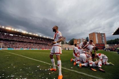El Rayo Vallecano supera con solvencia al Real Madrid Castilla (0-3) El Rayo Vallecano supera con solvencia al Real Madrid Castilla (0-3)