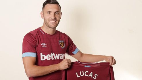 Lucas Pérez cambia el Arsenal por el West Ham Lucas Pérez cambia el Arsenal por el West Ham