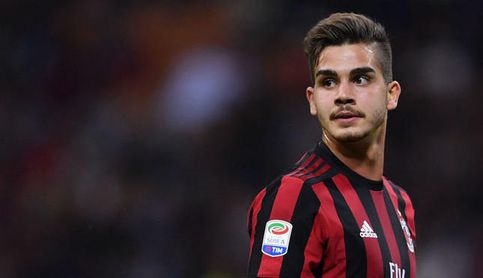 André Silva, jugador del Milán, cerca de llegar cedido al Sevilla. André Silva, jugador del Milán, cerca de llegar cedido al Sevilla.