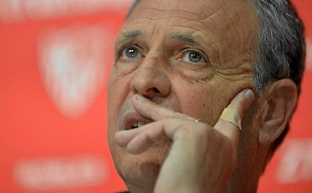 Joaquín Caparrós, durante una rueda de prensa. Joaquín Caparrós, durante una rueda de prensa.