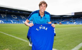 Tomás Pina regresa al Alavés con un contrato de tres años