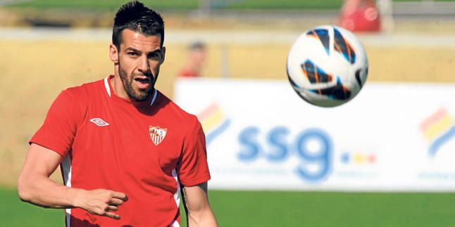 Tres equipos de la Premier solicitan informes de Álvaro Negredo