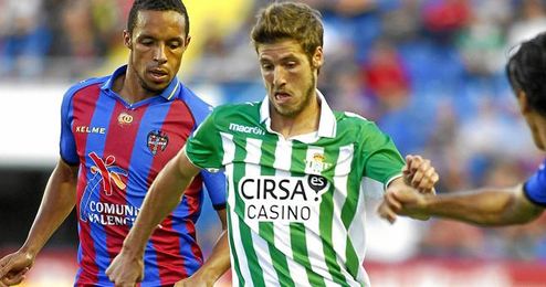 El Betis estará la próxima temporada en Europa tras empatar en el Ciutat de Valencia. El Betis estará la próxima temporada en Europa tras empatar en el Ciutat de Valencia.