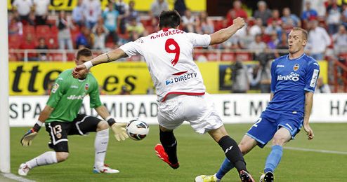 Solo Juan Arza, con 29, y Polster, con 33, superan la cifra del vallecano en una temporada. Solo Juan Arza, con 29, y Polster, con 33, superan la cifra del vallecano en una temporada.