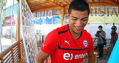 Ya hay acuerdo entre el Betis y Huachipato para el traspaso de Reyes. Ya hay acuerdo entre el Betis y Huachipato para el traspaso de Reyes.