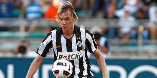 Krasic era uno de los jugadores en la agenda de Monchi para sustituir a Navas. Krasic era uno de los jugadores en la agenda de Monchi para sustituir a Navas.