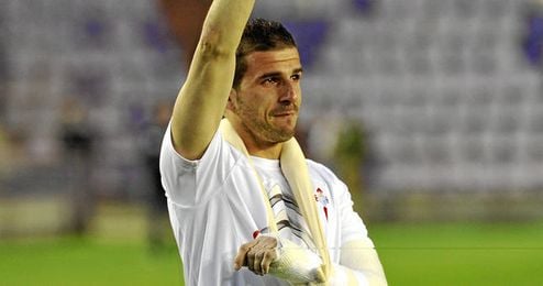Javi Varas se despide de la afición del Celta tras lograr la permanencia. Javi Varas se despide de la afición del Celta tras lograr la permanencia.