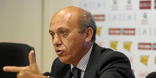 Del Nido ha repasado la actualidad sevillista, que viene marcada por las nuevas incorporaciones o posibles salidas para el próximo curso. Del Nido ha repasado la actualidad sevillista, que viene marcada por las nuevas incorporaciones o posibles salidas para el próximo curso.