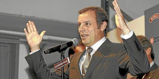 Sandro Rosell en una de sus campañas al margen del Barça. Sandro Rosell en una de sus campañas al margen del Barça.