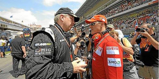 Brawn junto a Michael Schumacher en Montmeló hace unos años. Brawn junto a Michael Schumacher en Montmeló hace unos años.